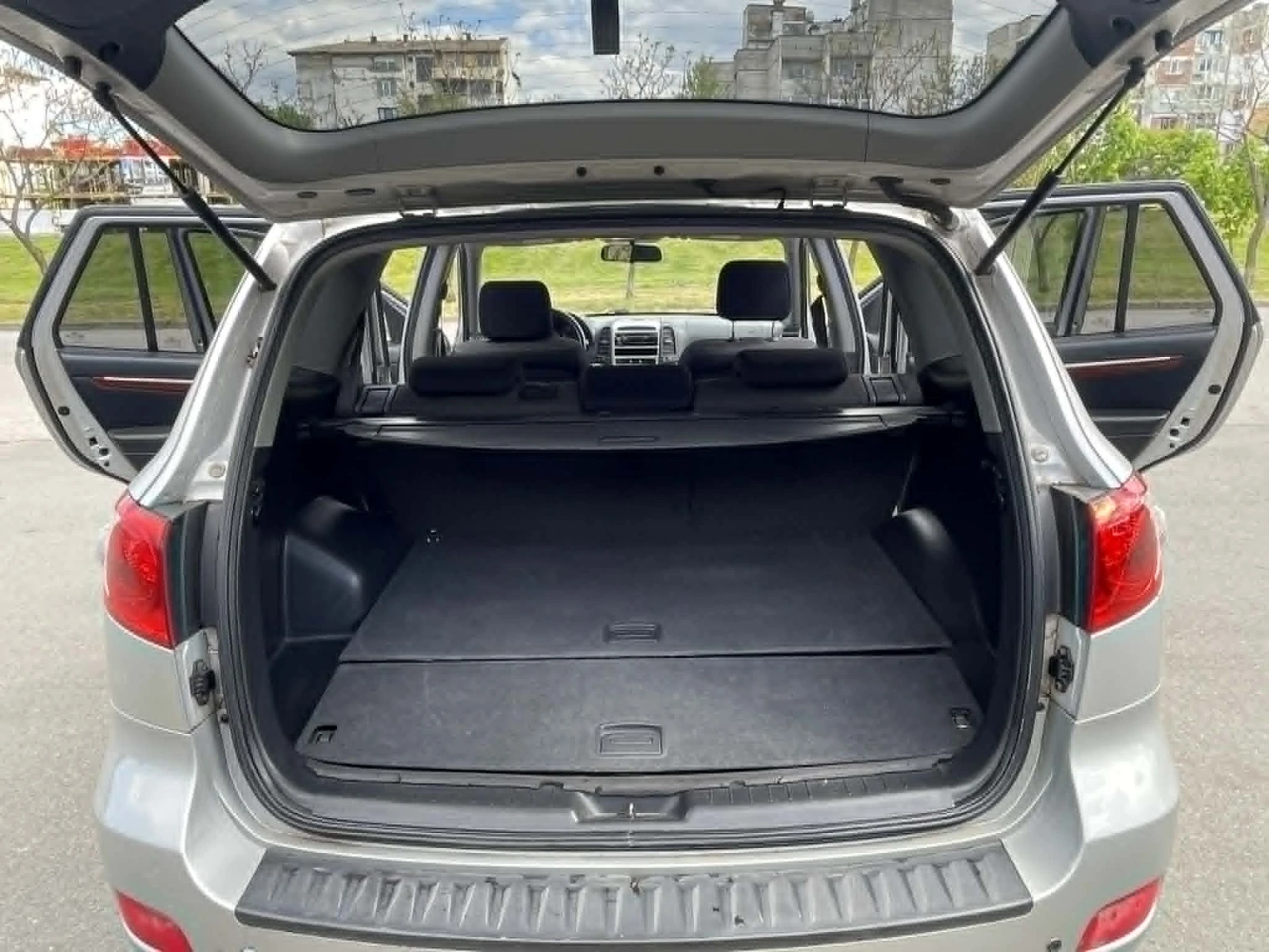Hyundai Santa fe 2.7 V6 4x4 Газ инжекцион, снимка 7 - Автомобили и джипове - 56023108