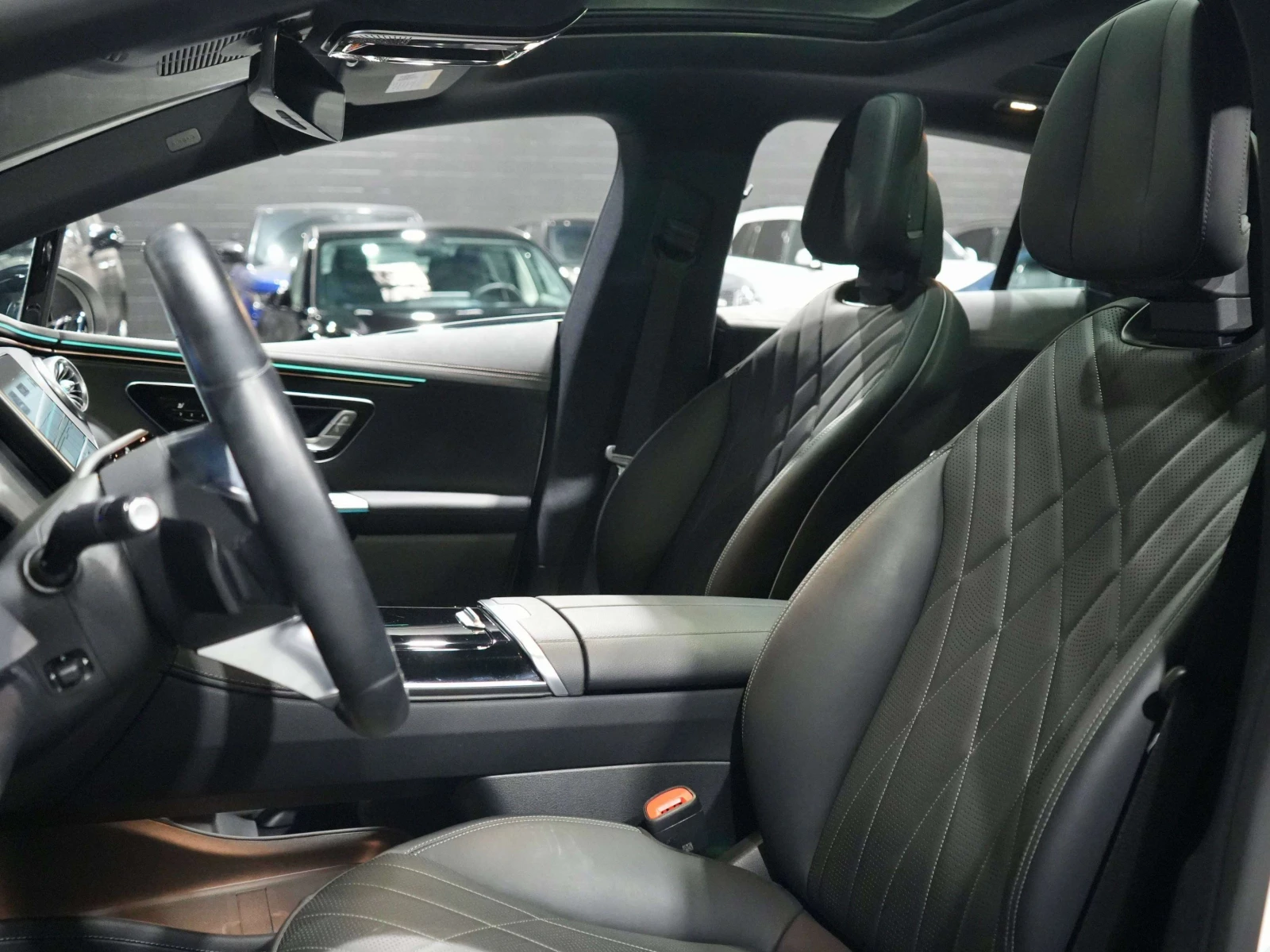 Mercedes-Benz EQE 500 4MATIC| MASSAGE| HUD| 360| DRIVER ASSIST| , снимка 8 - Автомобили и джипове - 56132261