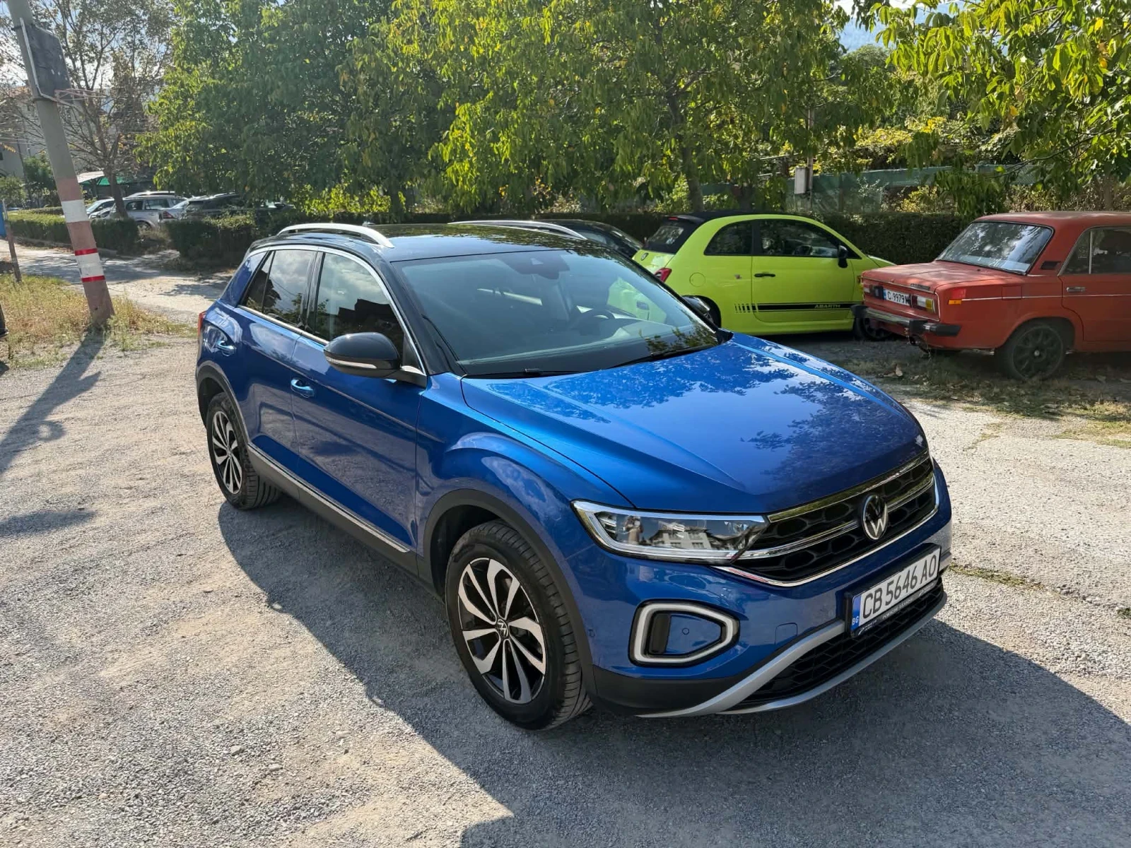 VW T-Roc, снимка 2 - Автомобили и джипове - 56141437