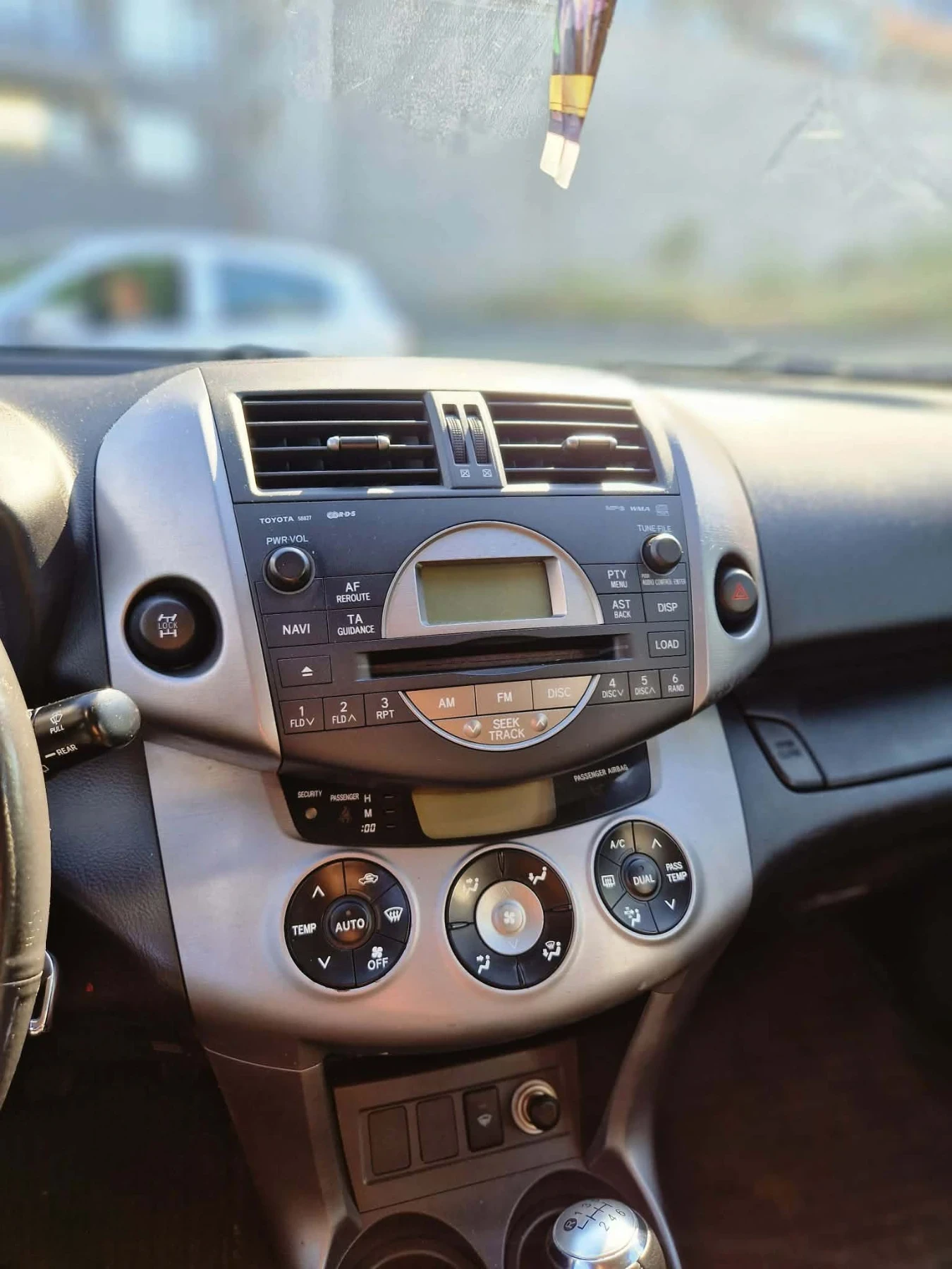 Toyota Rav4, снимка 9 - Автомобили и джипове - 56414534