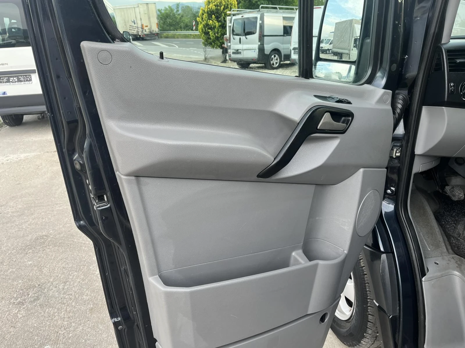 VW Crafter 2.5TDI KLIMATRONIK - изображение 7