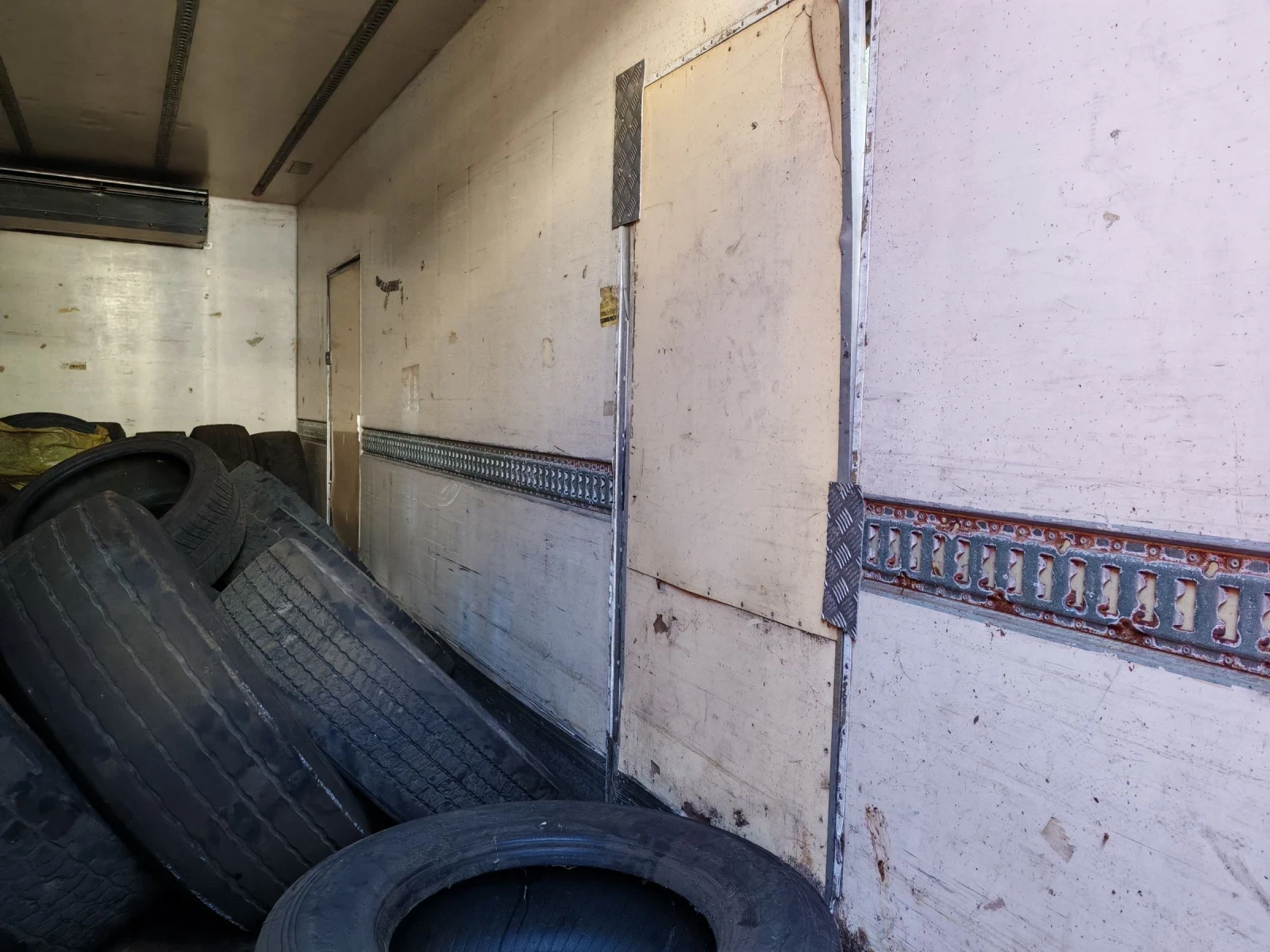 Mercedes-Benz Actros Фургон термоизолиран 7.60на на 2.60  - изображение 6