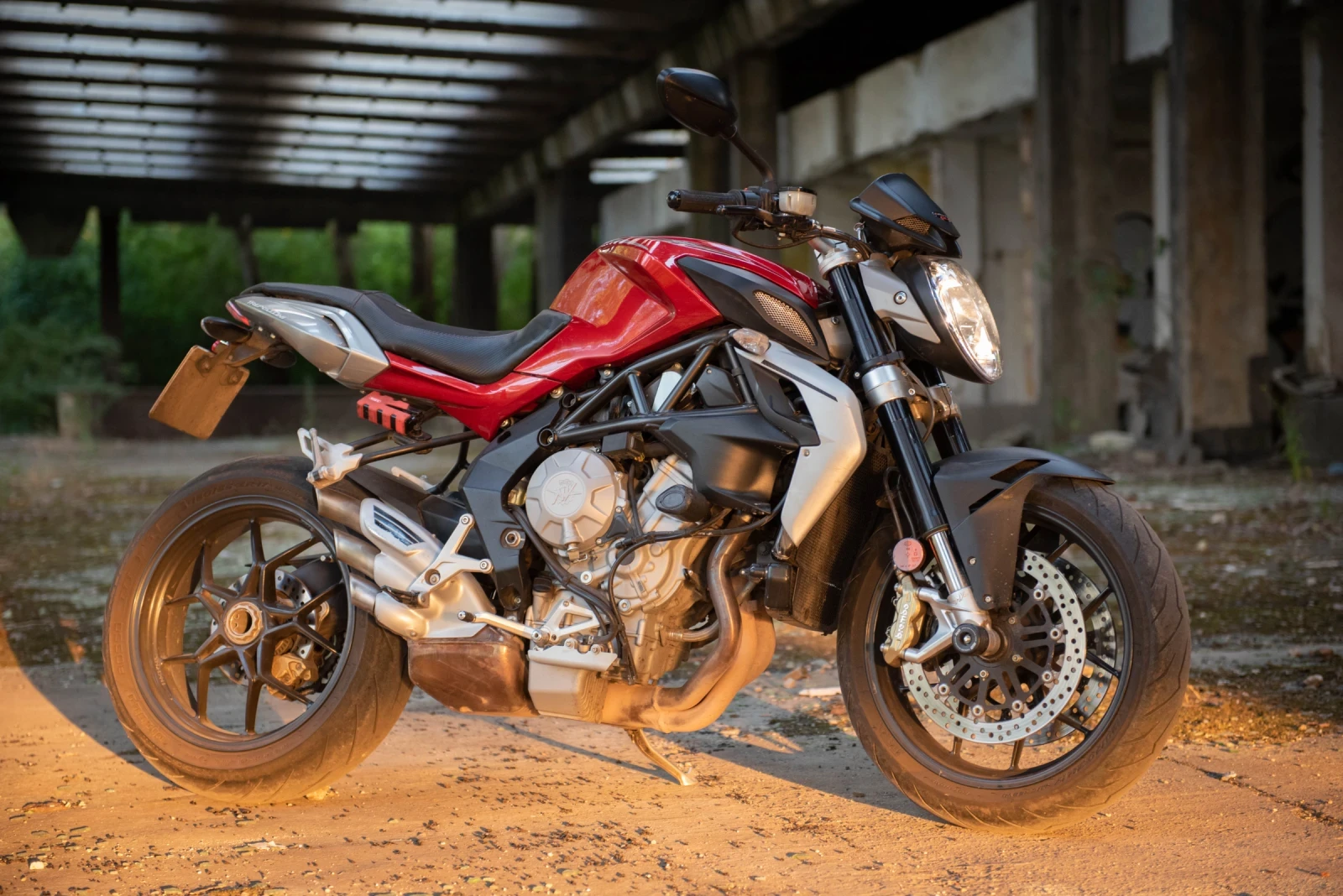 MV Agusta Brutale 800 - промоционална цена до края на 2025, снимка 1