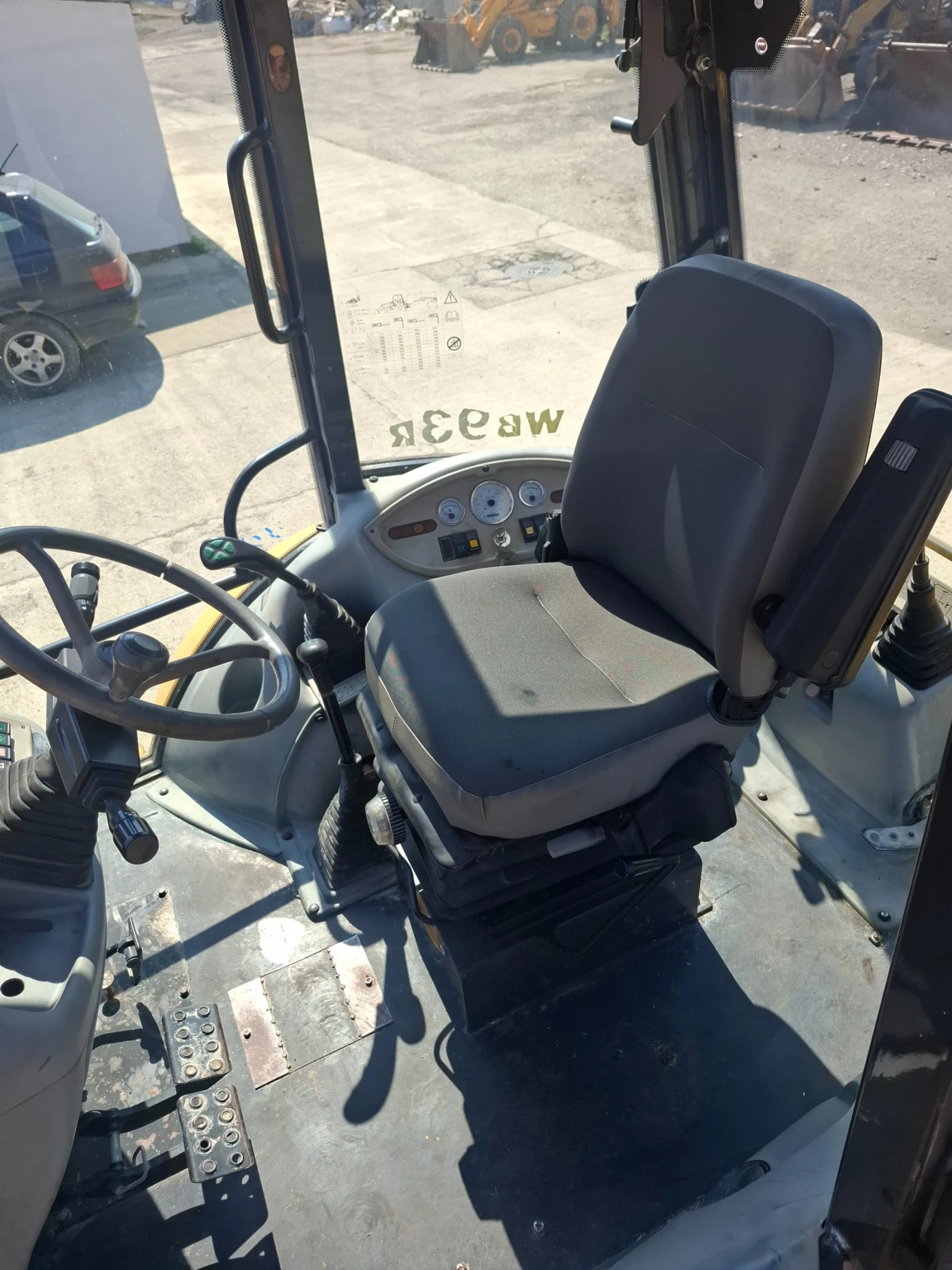 Багер Komatsu 93R  - изображение 5