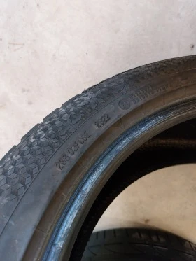Гуми Зимни 245/40R18, снимка 7