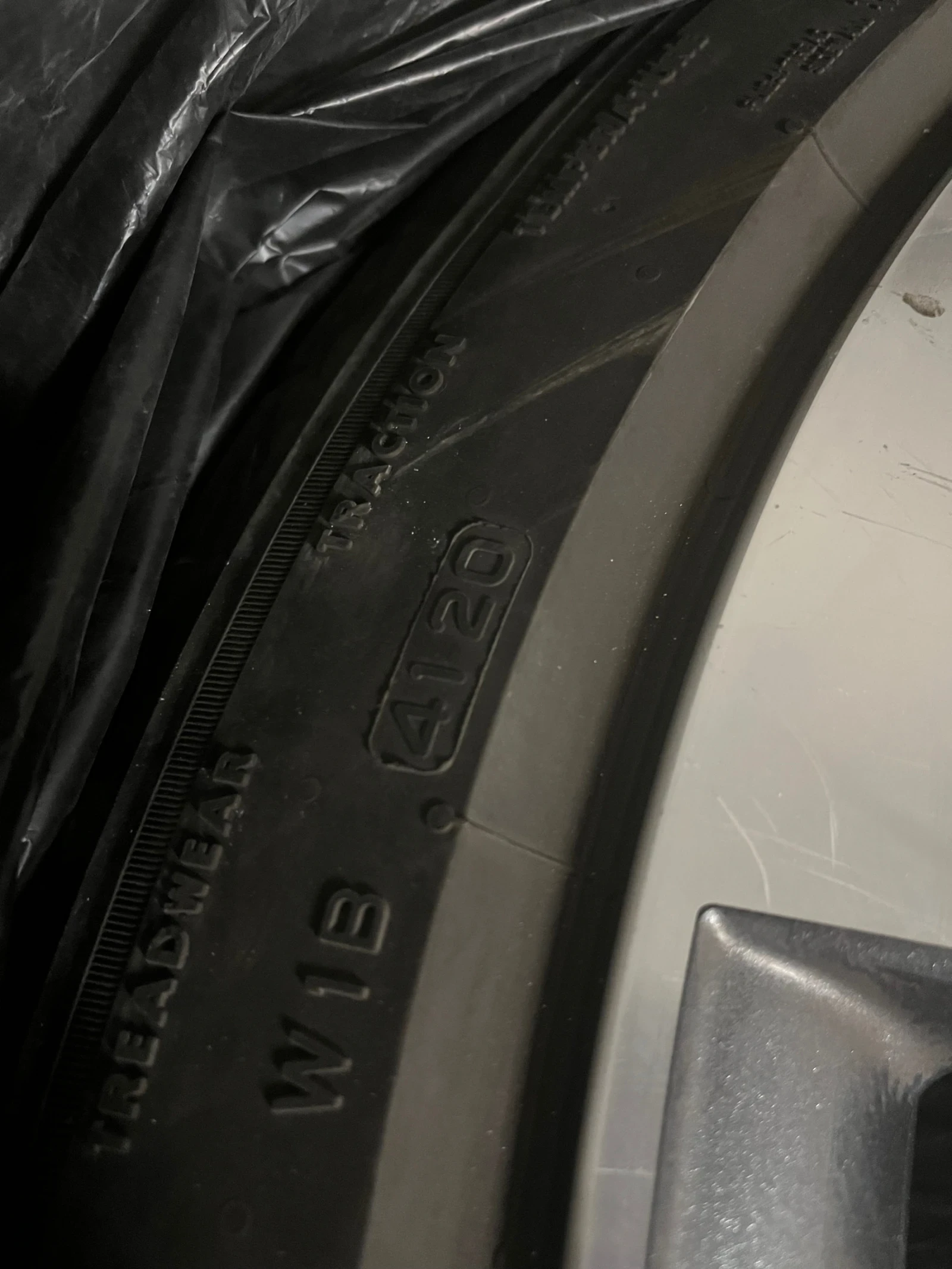 ���� � ������ 235/45R21 | Mobile.bg � ����������� 9