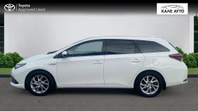 Toyota Auris 1.8H Executive, снимка 3