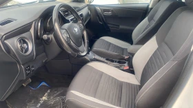 Toyota Auris 1.8H Executive, снимка 12