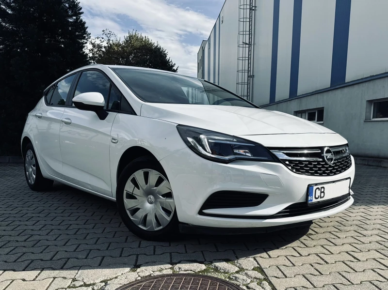 Opel Astra 1.6 CDTI, снимка 3 - Автомобили и джипове - 47556613