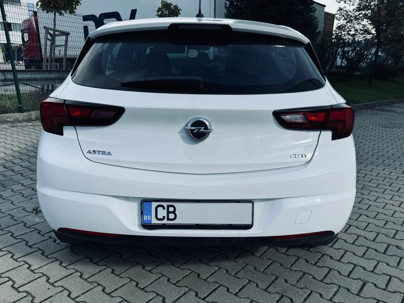 Opel Astra 1.6 CDTI, снимка 5 - Автомобили и джипове - 47556613