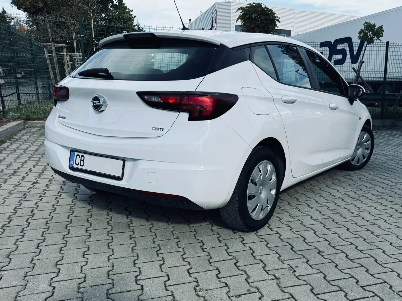 Opel Astra 1.6 CDTI, снимка 6 - Автомобили и джипове - 47556613