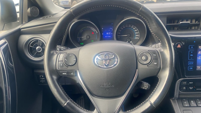 Toyota Auris 1.8H Executive, снимка 13 - Автомобили и джипове - 48851064