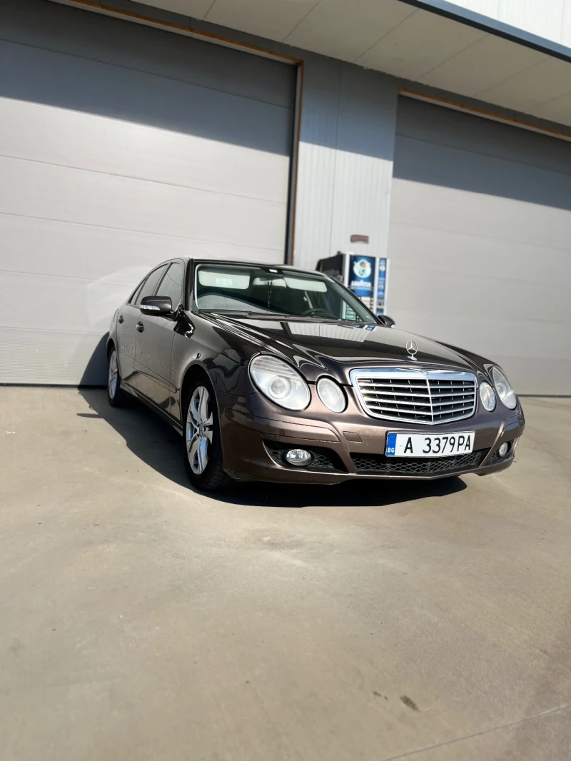 Mercedes-Benz E 200, снимка 1 - Автомобили и джипове - 49511021