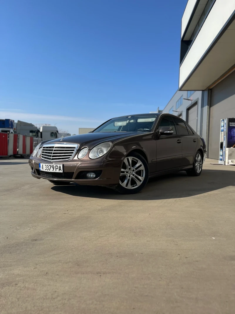 Mercedes-Benz E 200, снимка 4 - Автомобили и джипове - 49511021