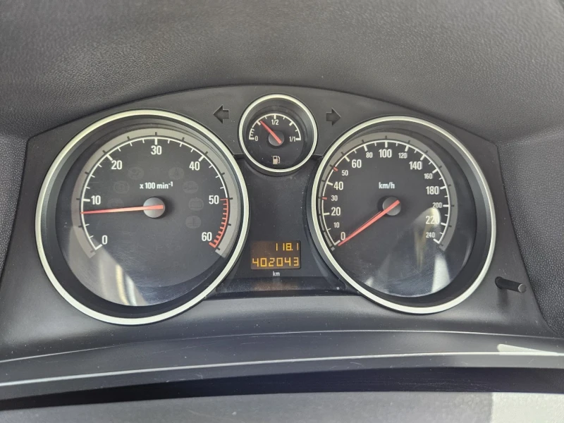 Opel Zafira 1.9 cdti, снимка 7 - Автомобили и джипове - 50795805