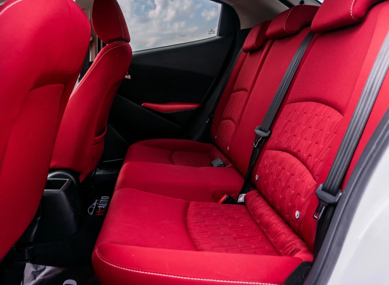 Mazda 2 1.5i EDITION! , снимка 14 - Автомобили и джипове - 51486295