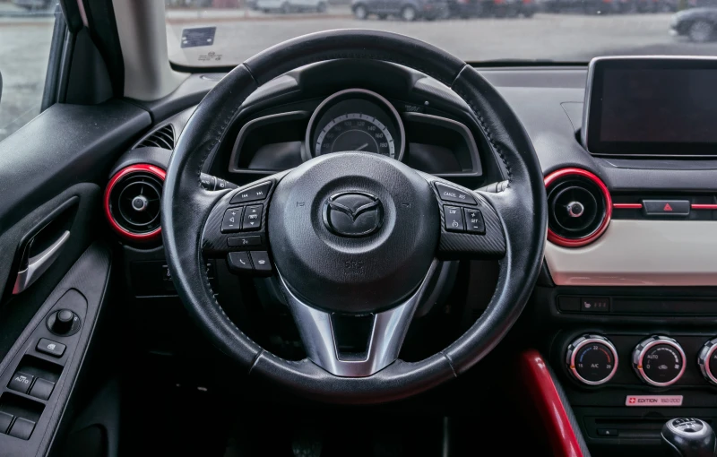 Mazda 2 1.5i EDITION! , снимка 9 - Автомобили и джипове - 51486295