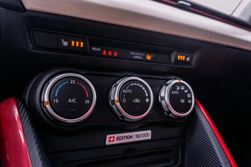 Mazda 2 1.5i EDITION! , снимка 10 - Автомобили и джипове - 51486295