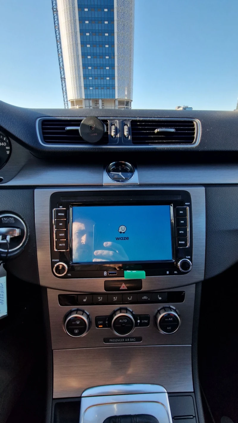 VW Passat 2.0TDI 126 000км седан, снимка 13 - Автомобили и джипове - 51779292