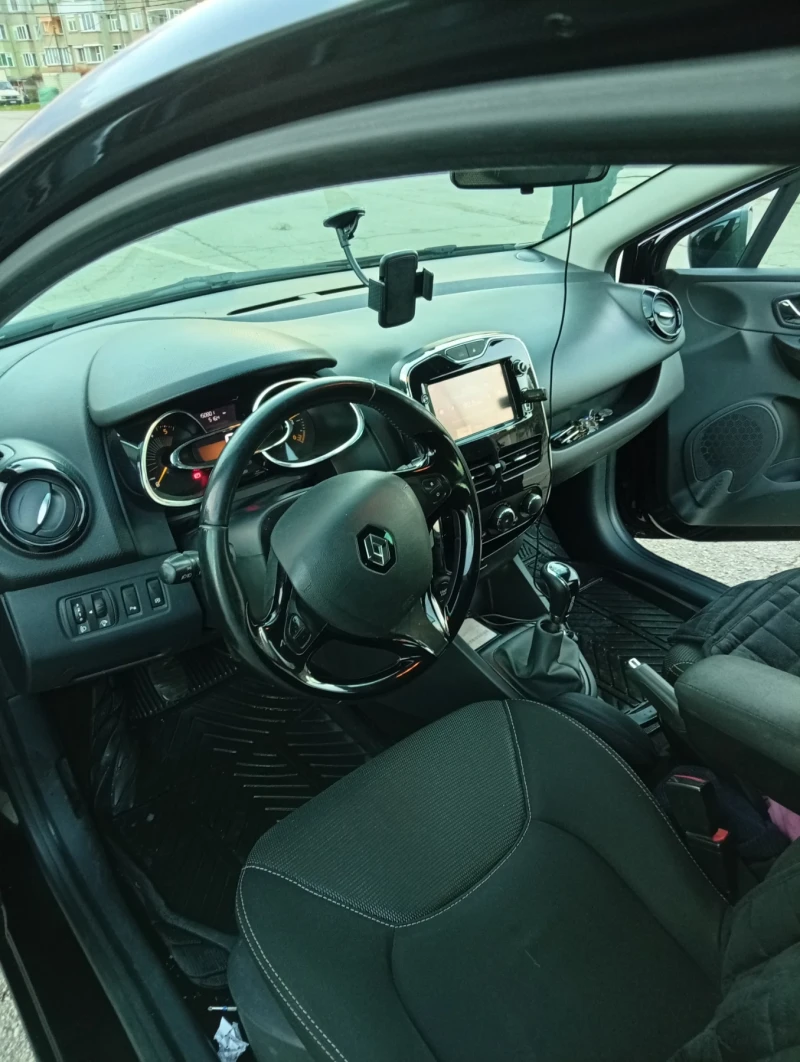 Renault Clio, снимка 3 - Автомобили и джипове - 52504375