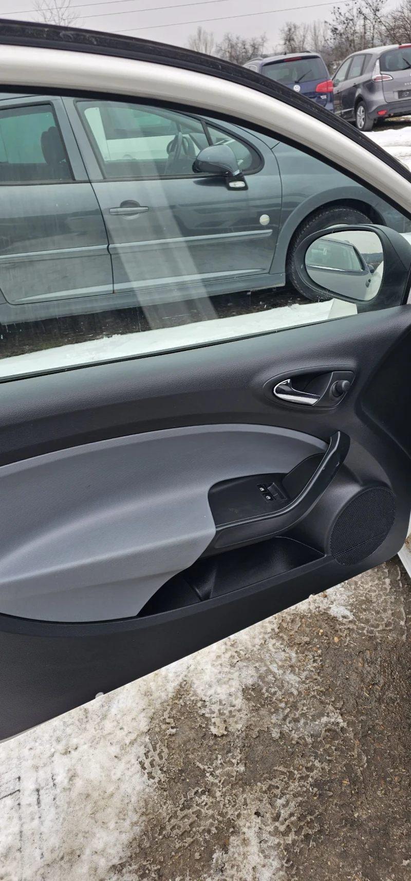 Seat Ibiza, снимка 8 - Автомобили и джипове - 53208089