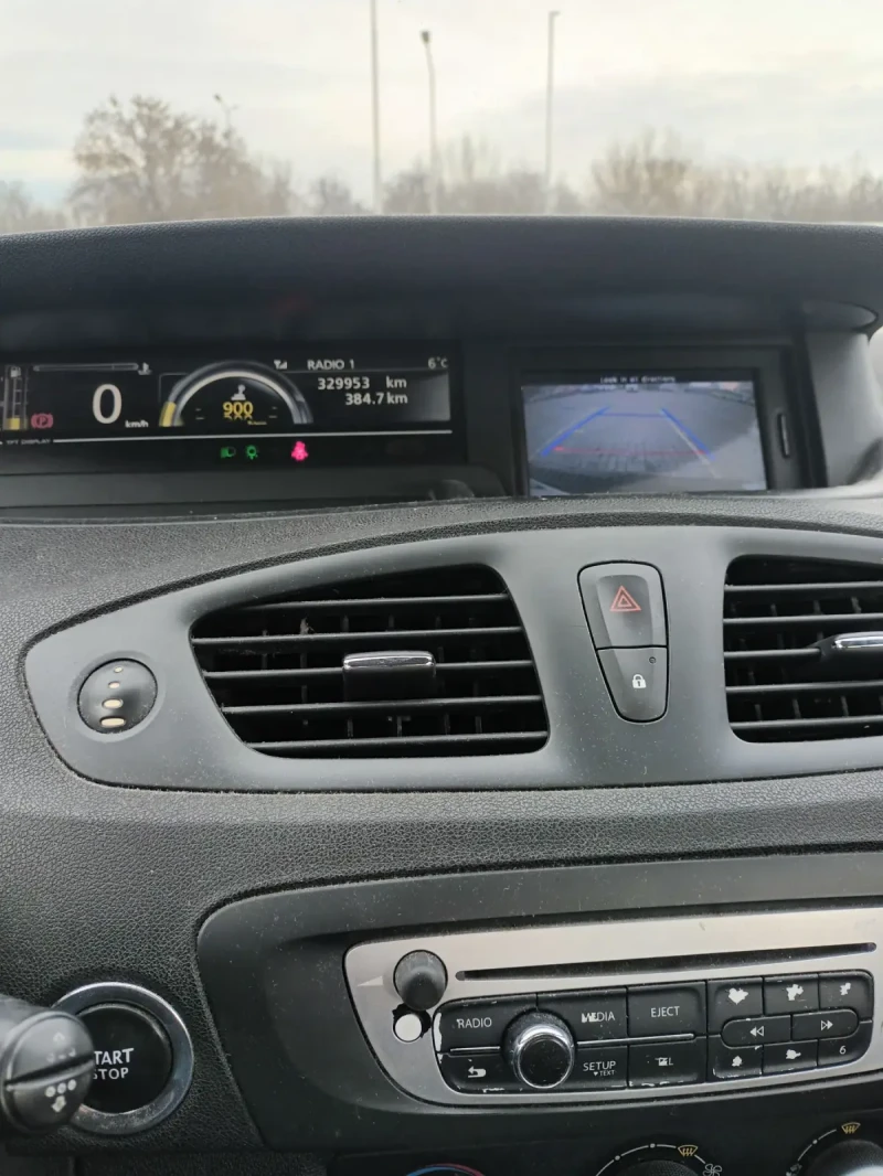 Renault Scenic, снимка 10 - Автомобили и джипове - 53563135