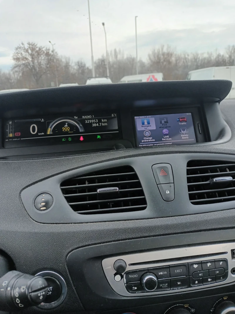 Renault Scenic, снимка 9 - Автомобили и джипове - 53563135