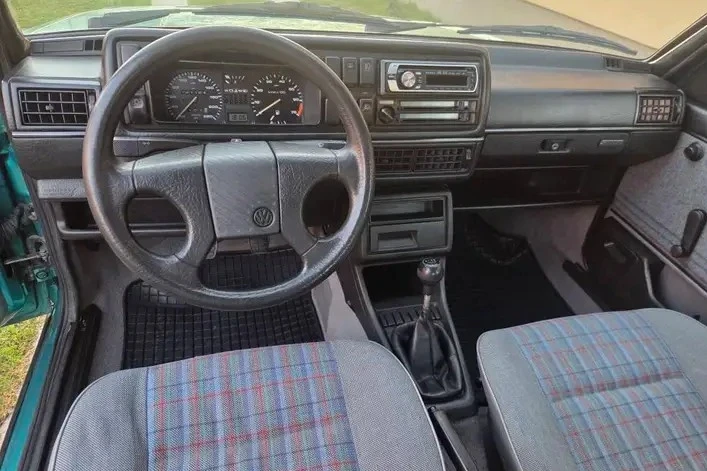 VW Golf 4x4, снимка 8 - Автомобили и джипове - 56382357