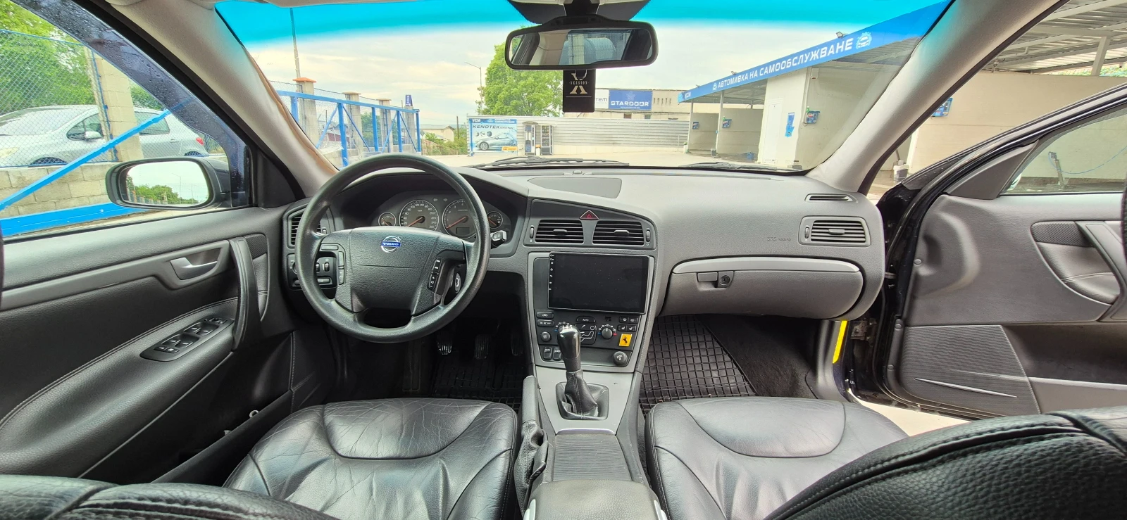 Volvo V70 2.4i - изображение 10