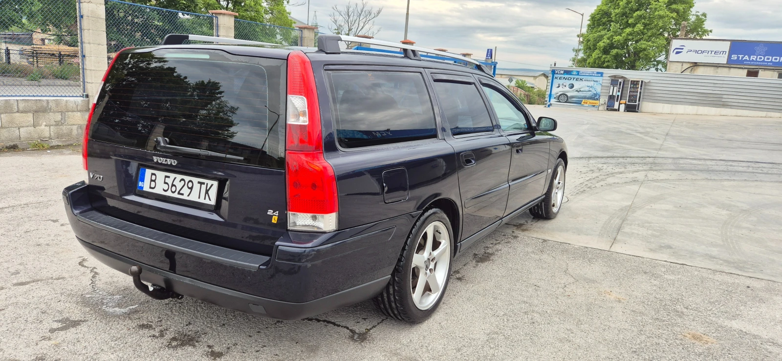 Volvo V70 2.4i - изображение 3