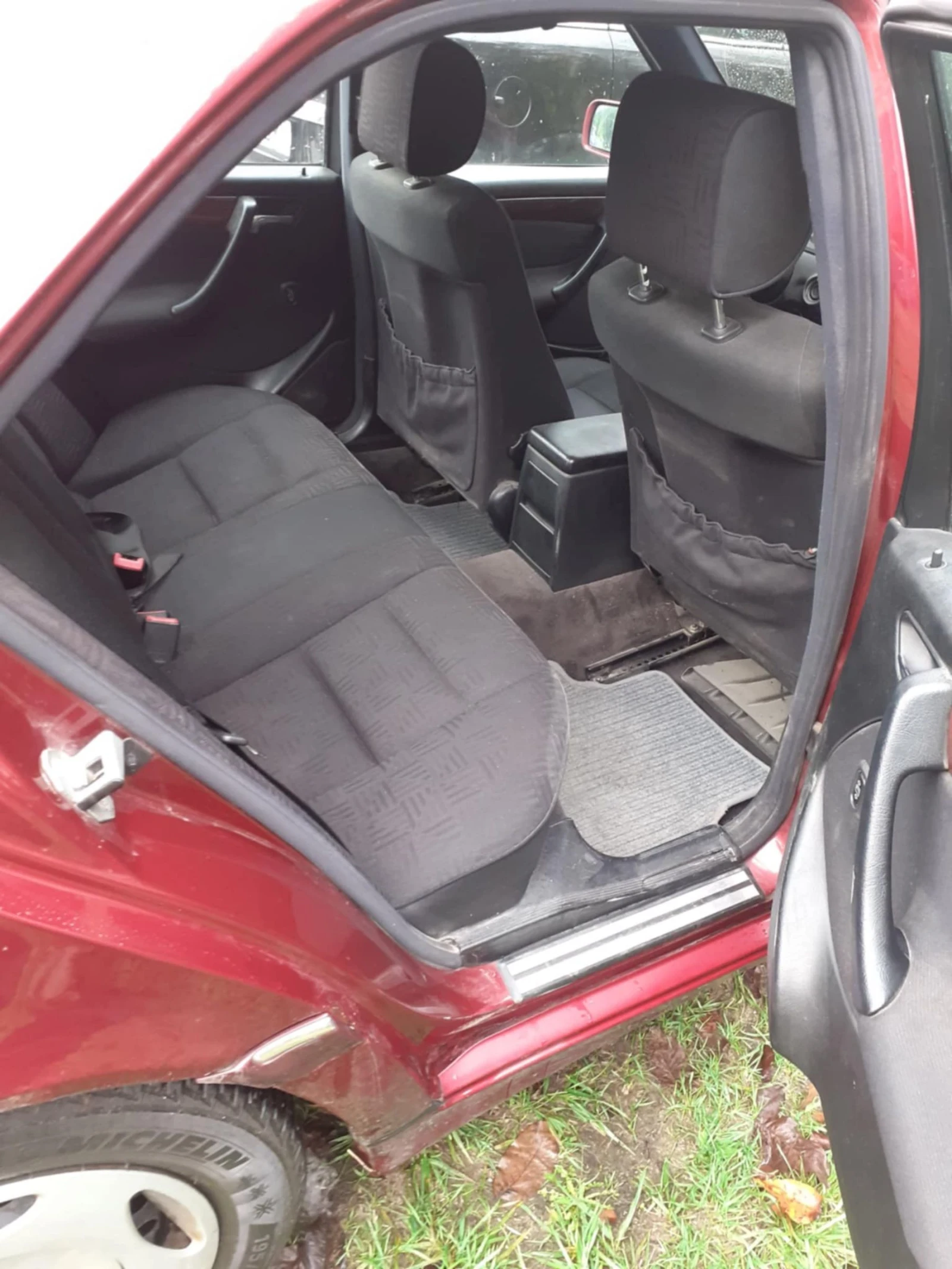 Mercedes-Benz C 180  - изображение 8