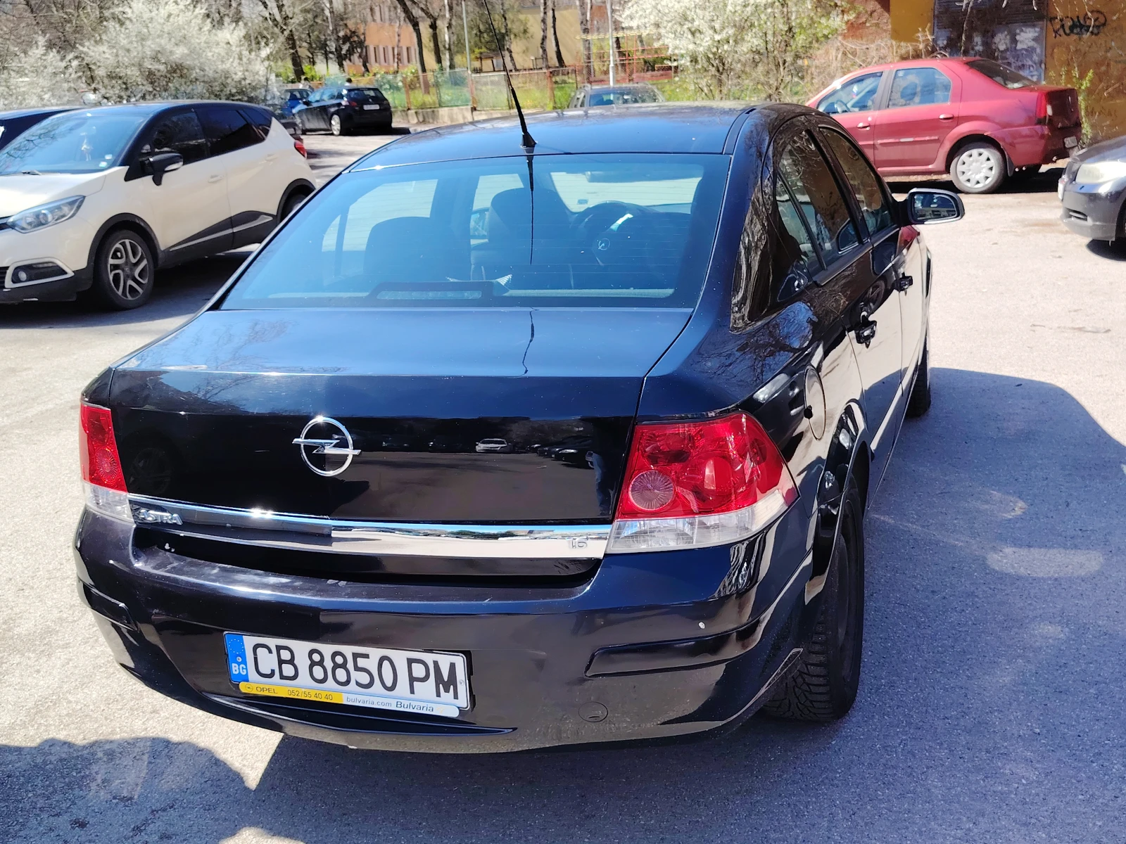 Opel Astra лимузина, снимка 3 - Автомобили и джипове - 53768007