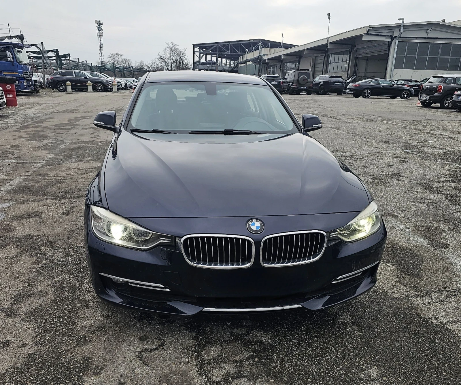 BMW 320 Luxury , снимка 2 - Автомобили и джипове - 53865999
