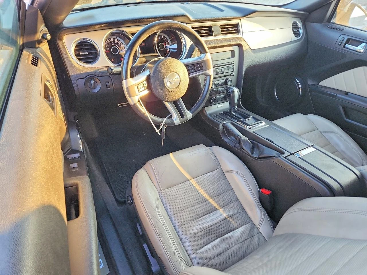 Ford Mustang 3.7l, снимка 8 - Автомобили и джипове - 53907358