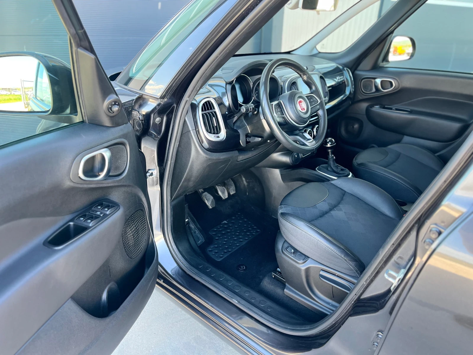 Fiat 500L 1.6d, снимка 10 - Автомобили и джипове - 54269068