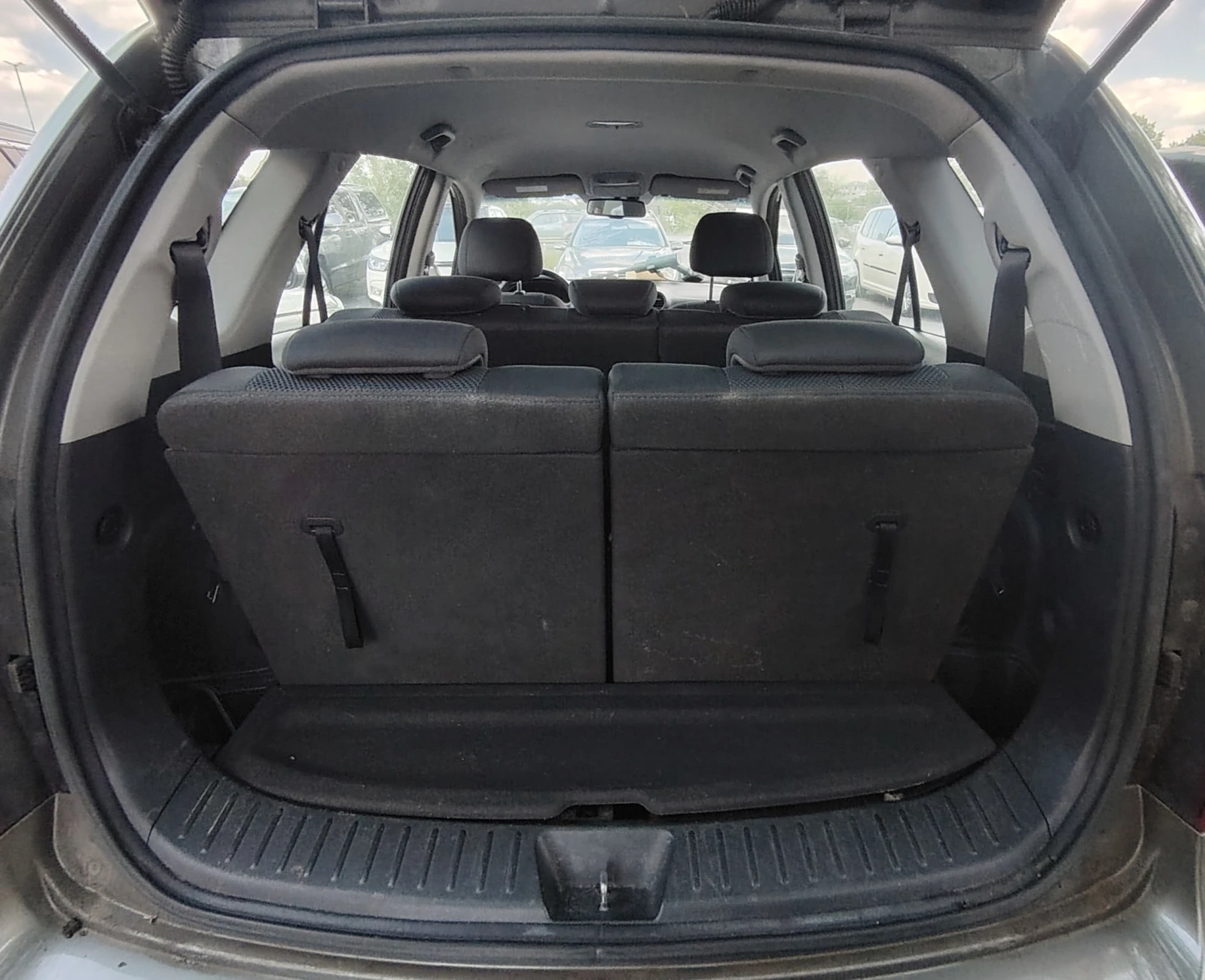Kia Carens 2.0i/ 6+ 1 места , снимка 14 - Автомобили и джипове - 54430467