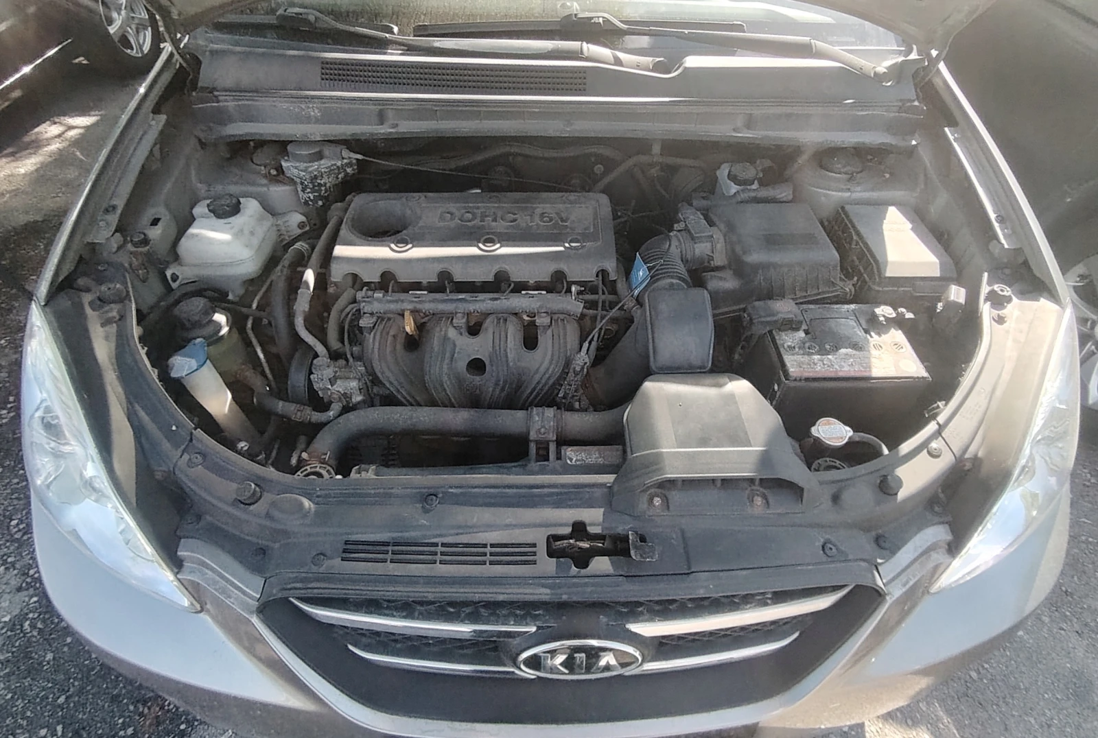 Kia Carens 2.0i/ 6+ 1 места , снимка 7 - Автомобили и джипове - 54430467