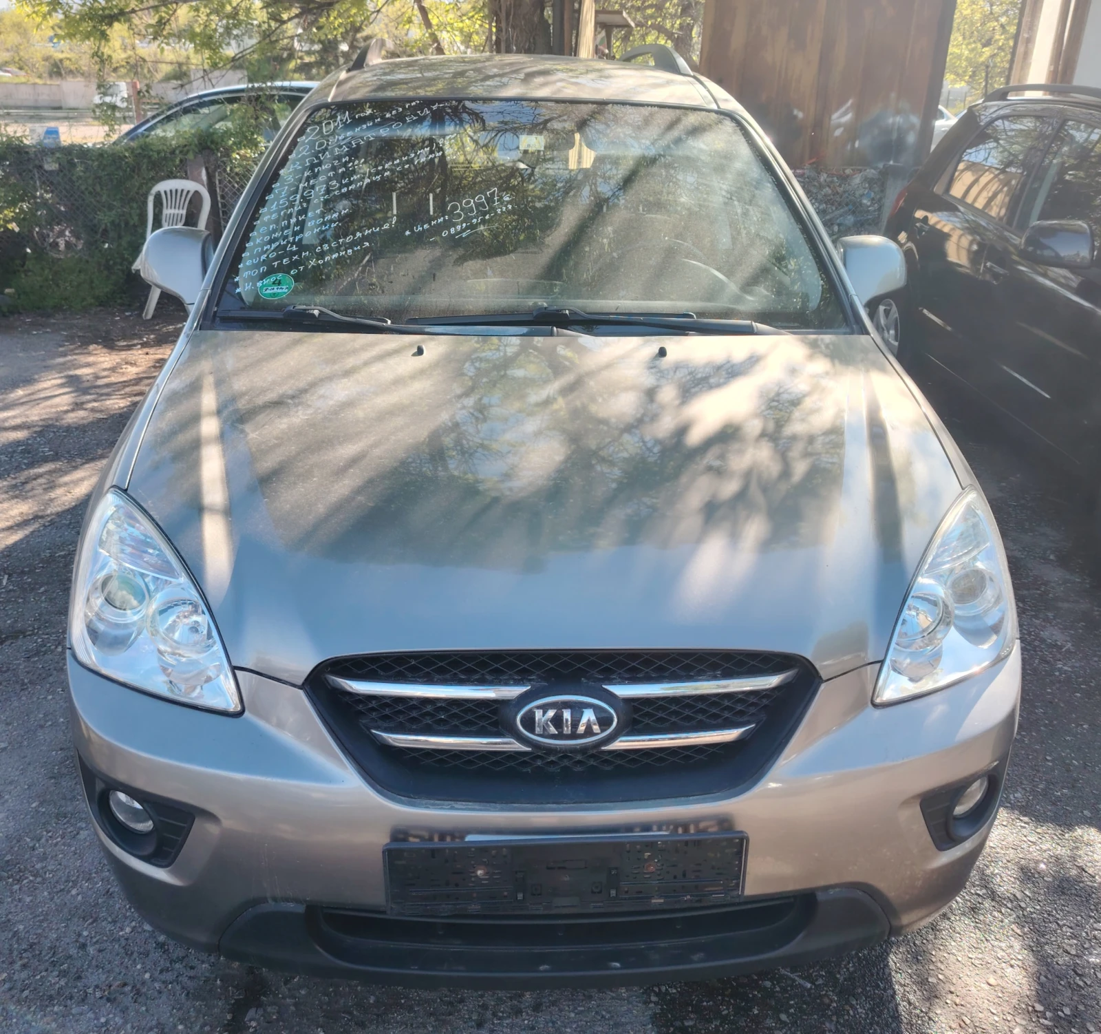 Kia Carens 2.0i/ 6+ 1 места , снимка 2 - Автомобили и джипове - 54430467