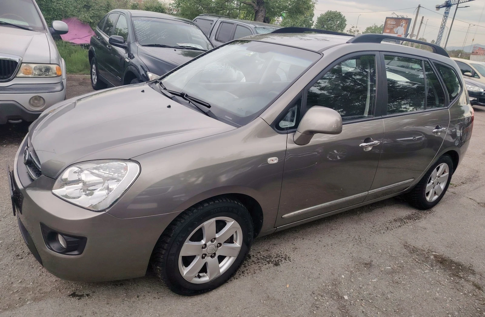 Kia Carens 2.0i/ 6+ 1 места 