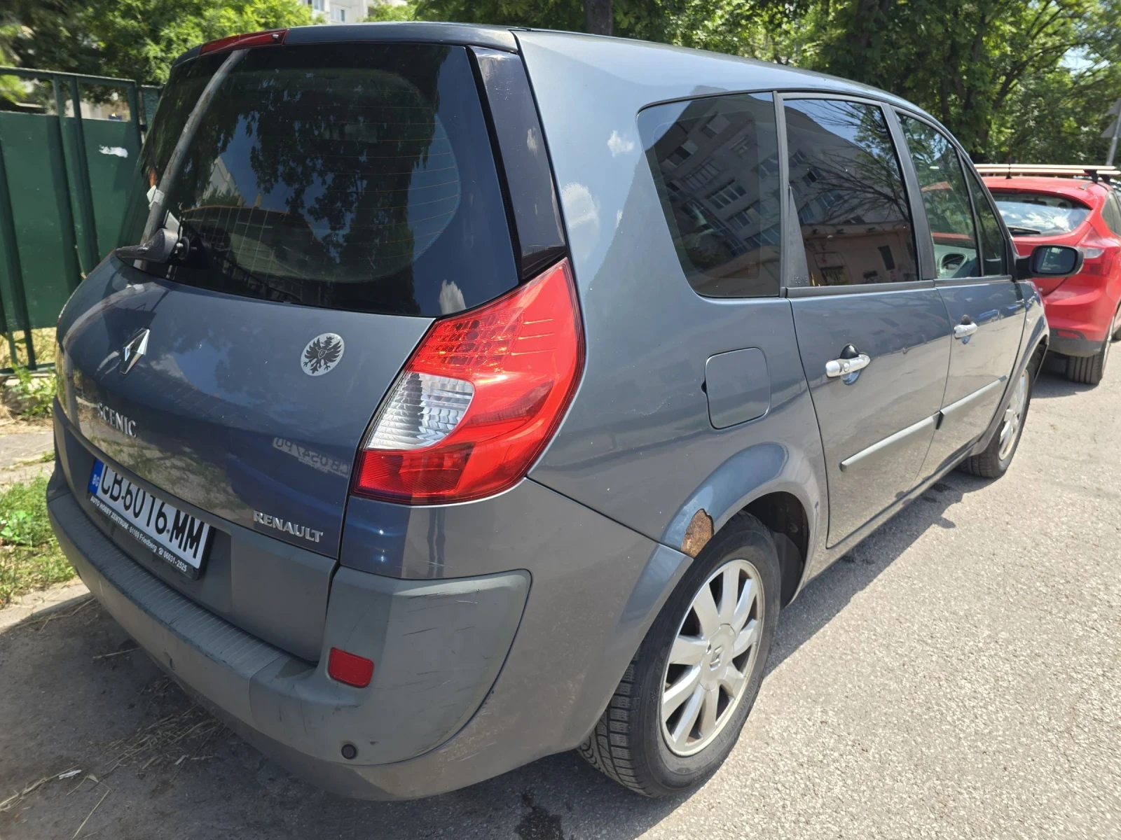 Renault Grand scenic 2.0 DCI верига Automatic, снимка 3 - Автомобили и джипове - 54869364