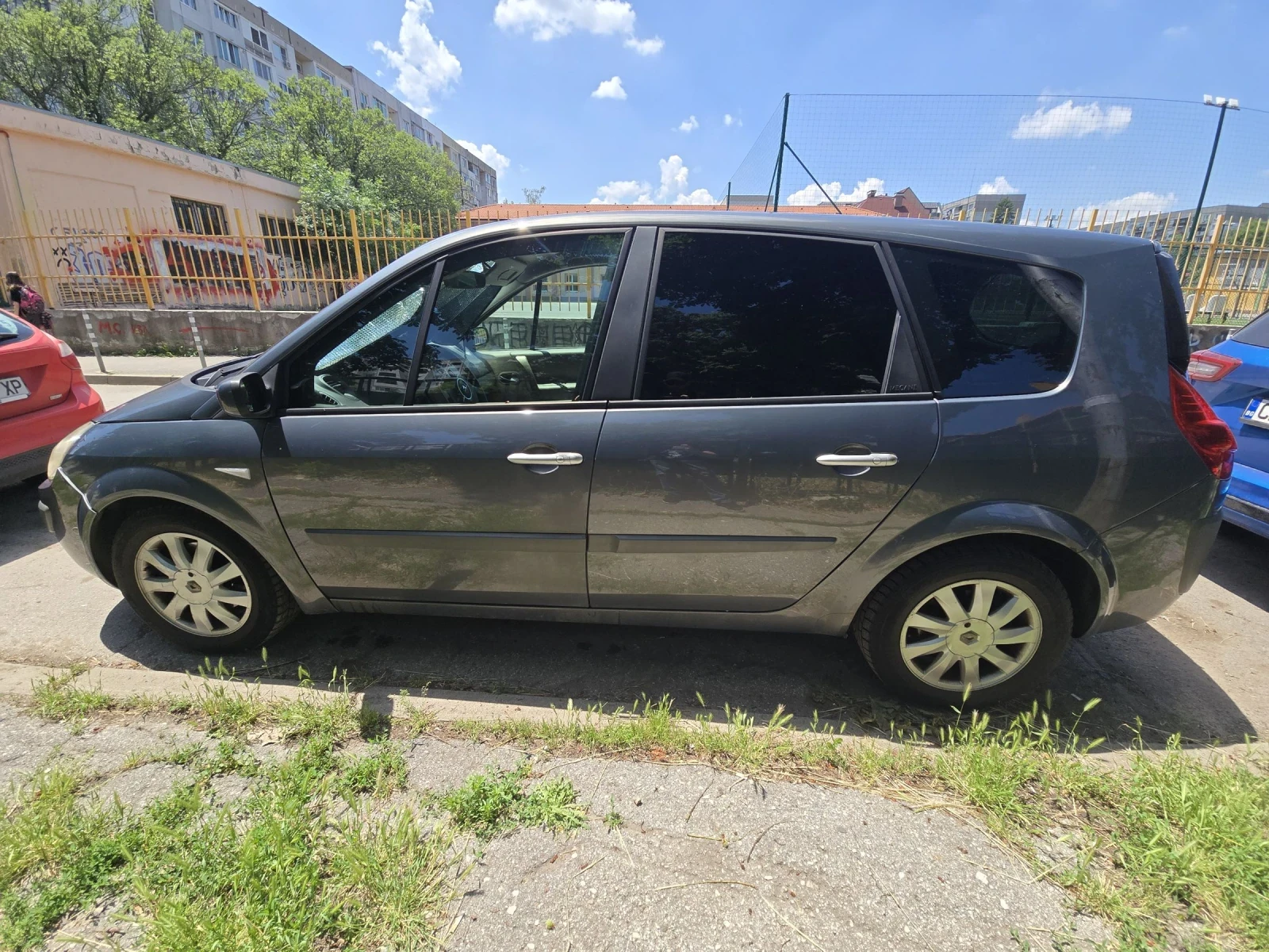 Renault Grand scenic 2.0 DCI верига Automatic, снимка 5 - Автомобили и джипове - 54869364