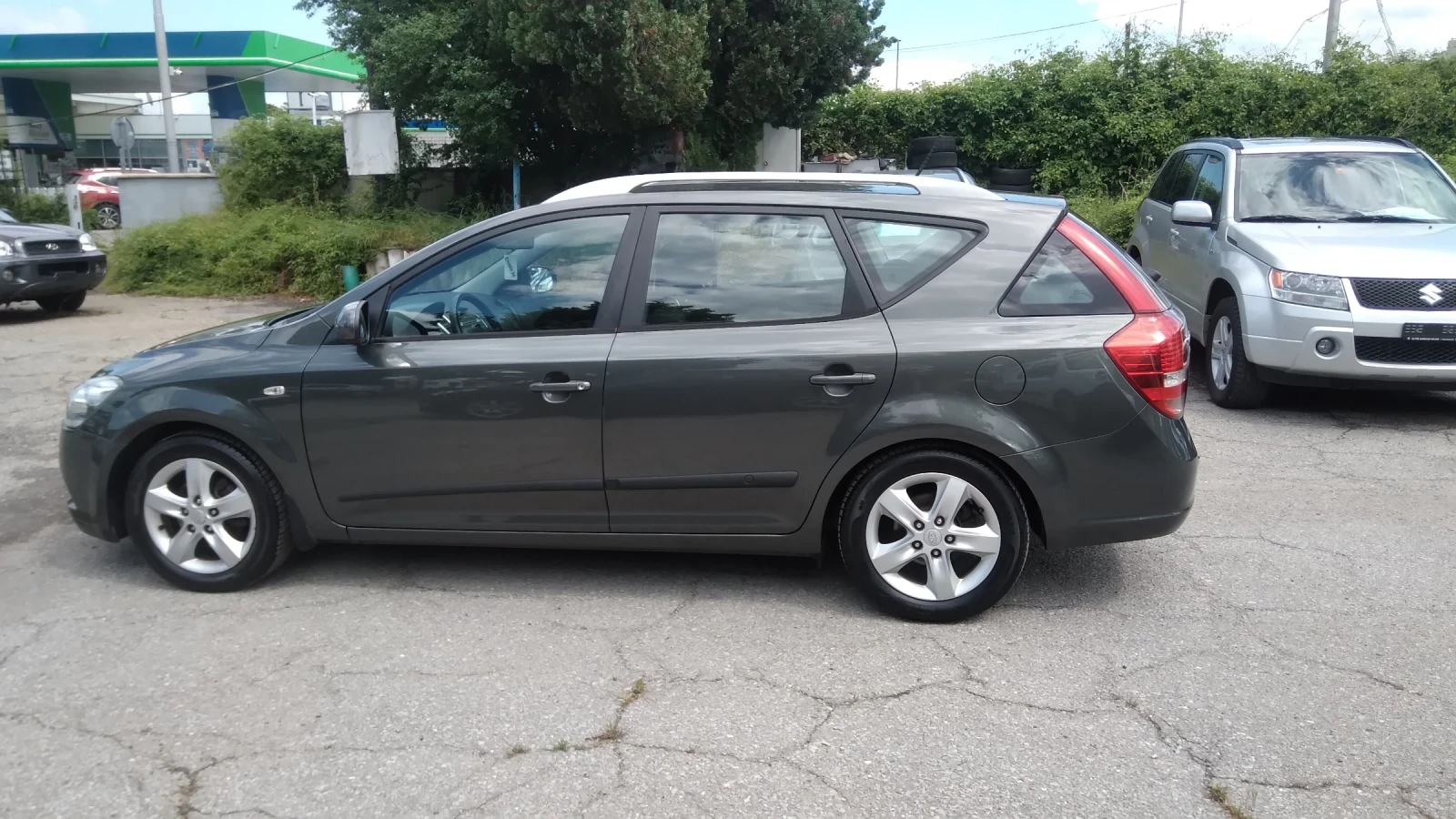 Kia Ceed 1.6i  125кс. Бензин, снимка 4 - Автомобили и джипове - 54885390