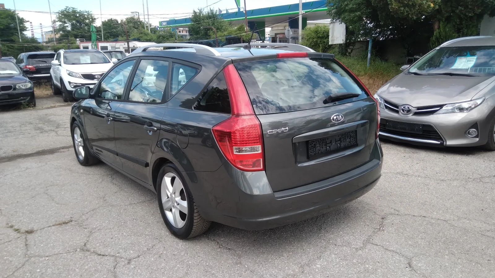 Kia Ceed 1.6i  125кс. Бензин, снимка 6 - Автомобили и джипове - 54885390