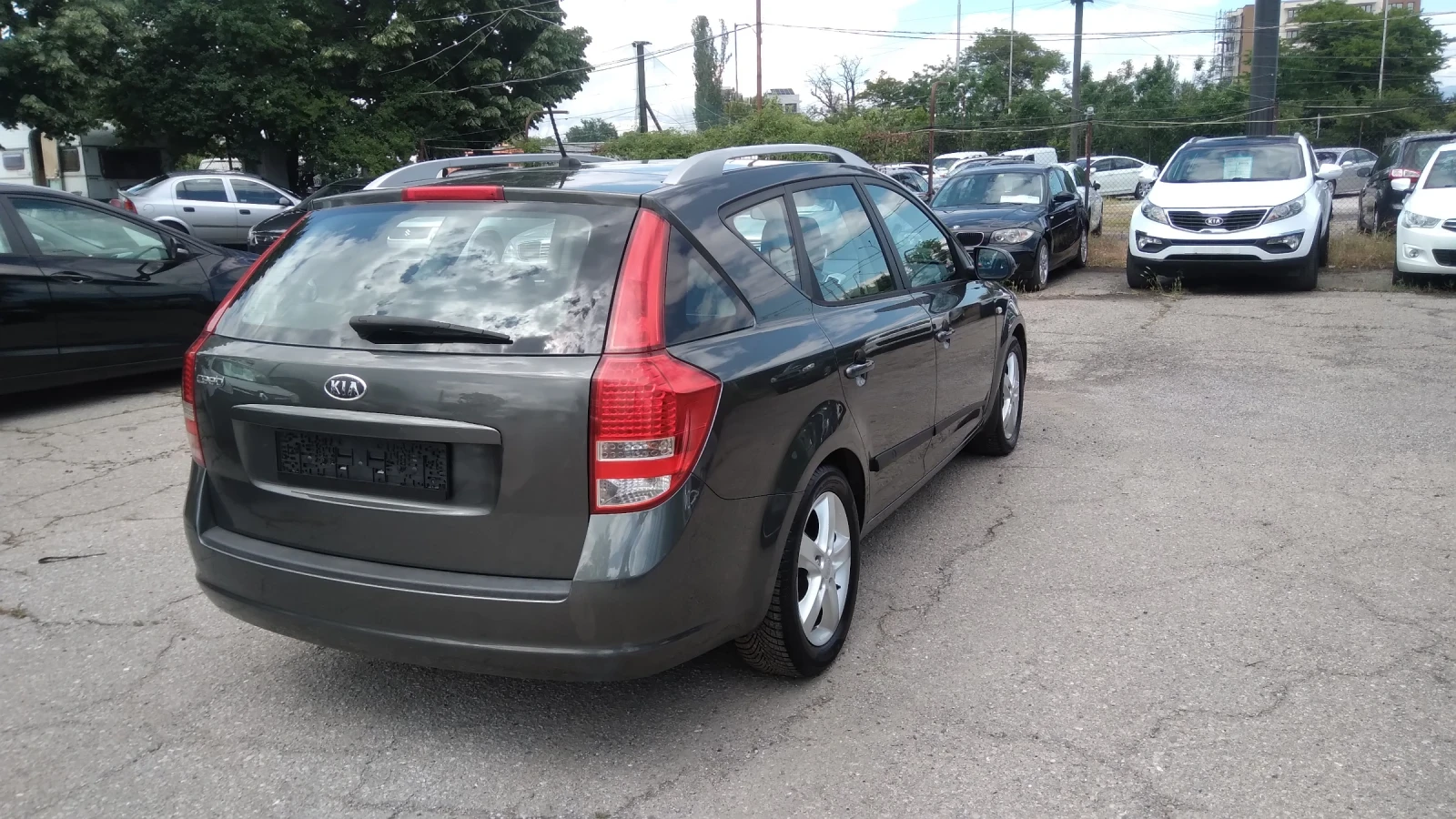 Kia Ceed 1.6i  125кс. Бензин, снимка 5 - Автомобили и джипове - 54885390