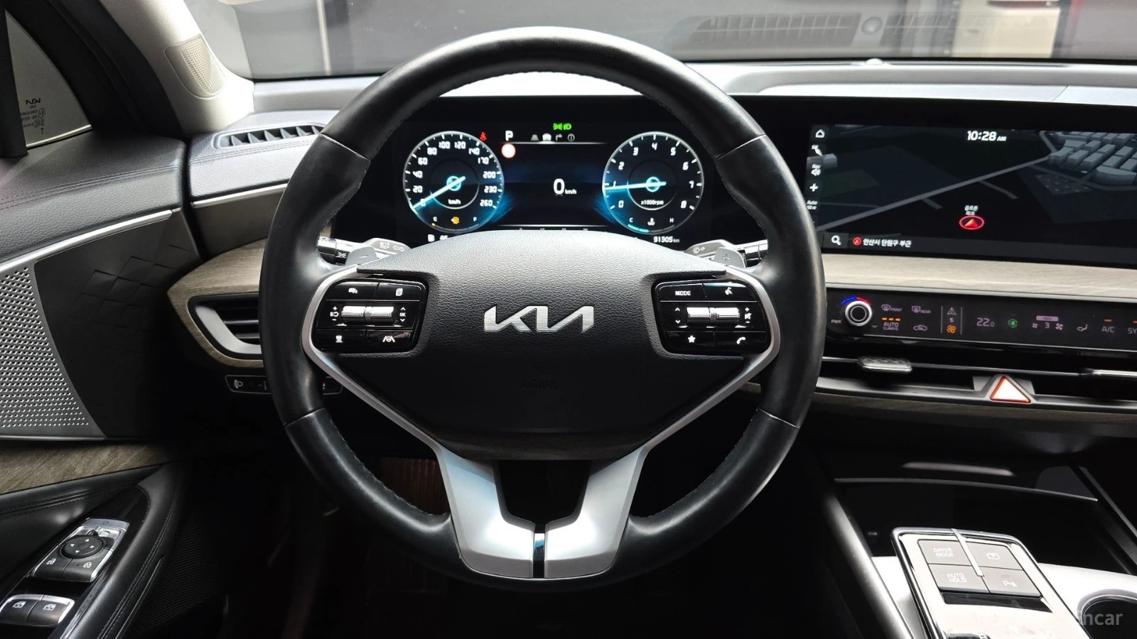 Kia K8 2WD Noblesse Light* КОЖА* ОБДУХВ* НАВИ* КАМЕРА, снимка 11 - Автомобили и джипове - 55513718