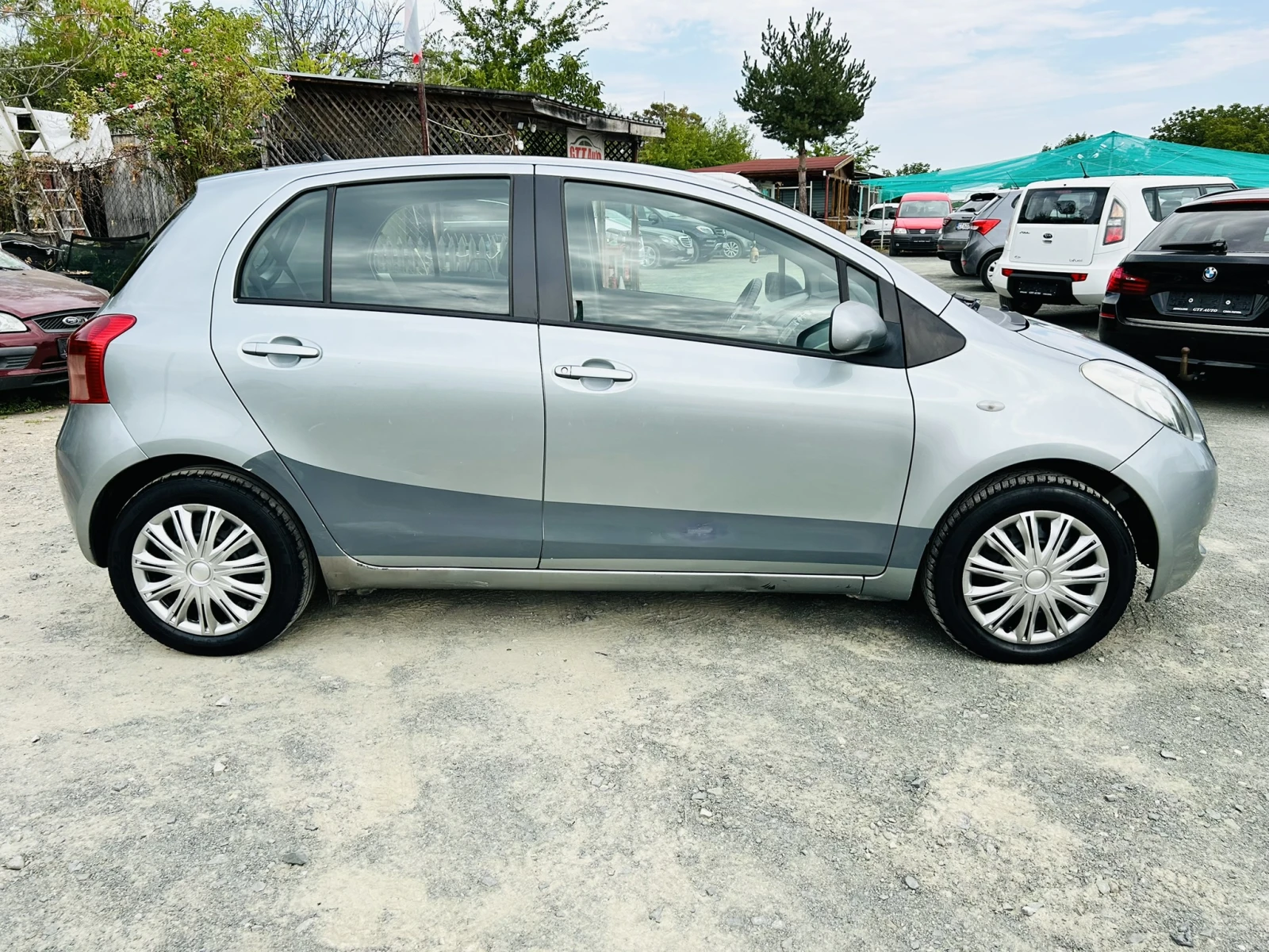 Toyota Yaris 1.0i* LPG* Klima, снимка 6 - Автомобили и джипове - 55927801
