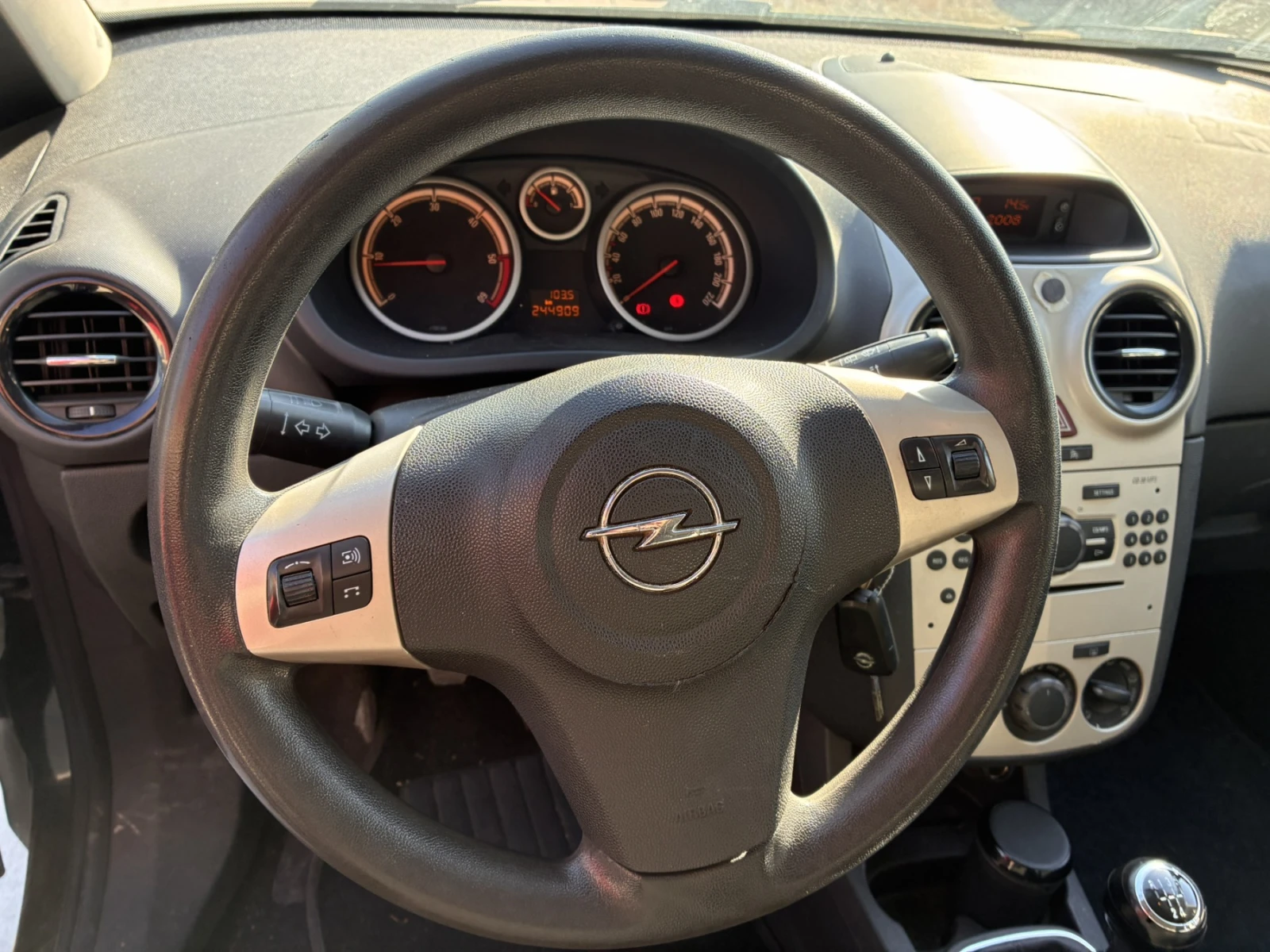 Opel Corsa 1.3 CDTI, снимка 10 - Автомобили и джипове - 55985538