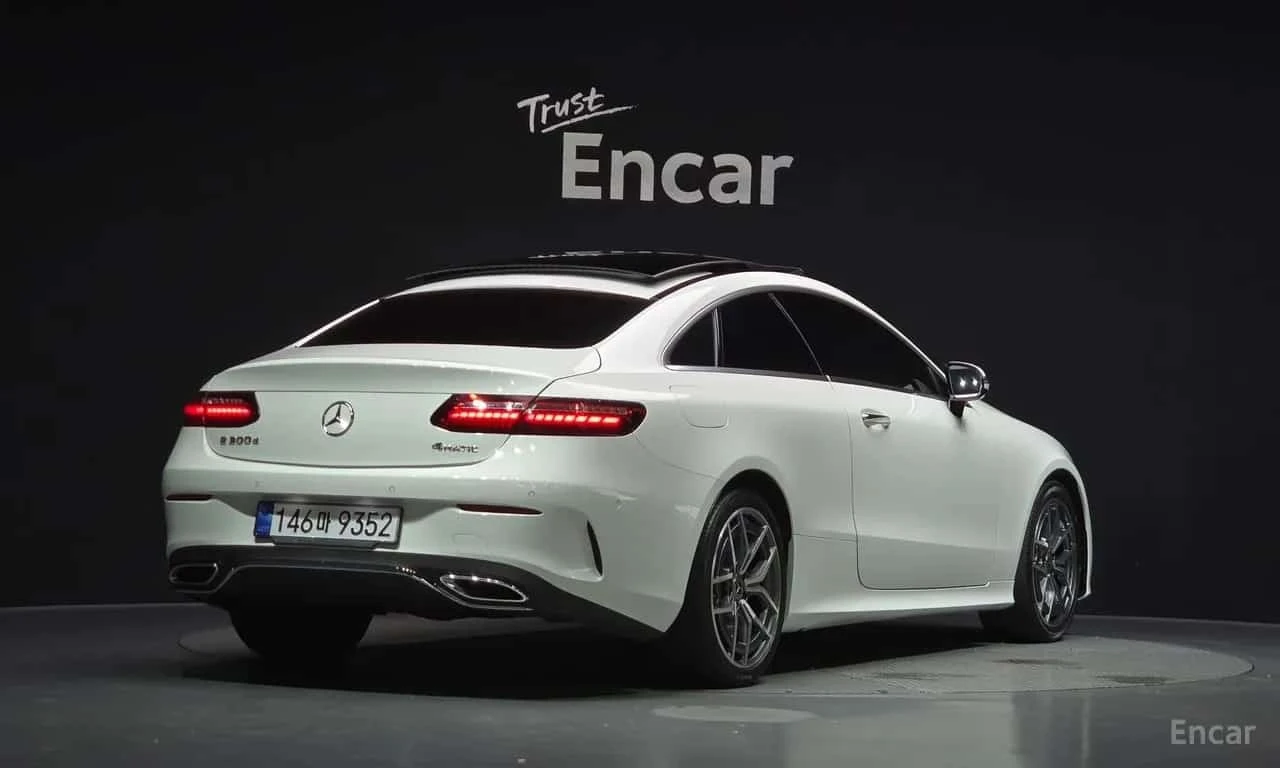 Mercedes-Benz E 300 d * 4MATIC Coupe * Facelift * Обдухване * 360 * , снимка 2 - Автомобили и джипове - 56217576