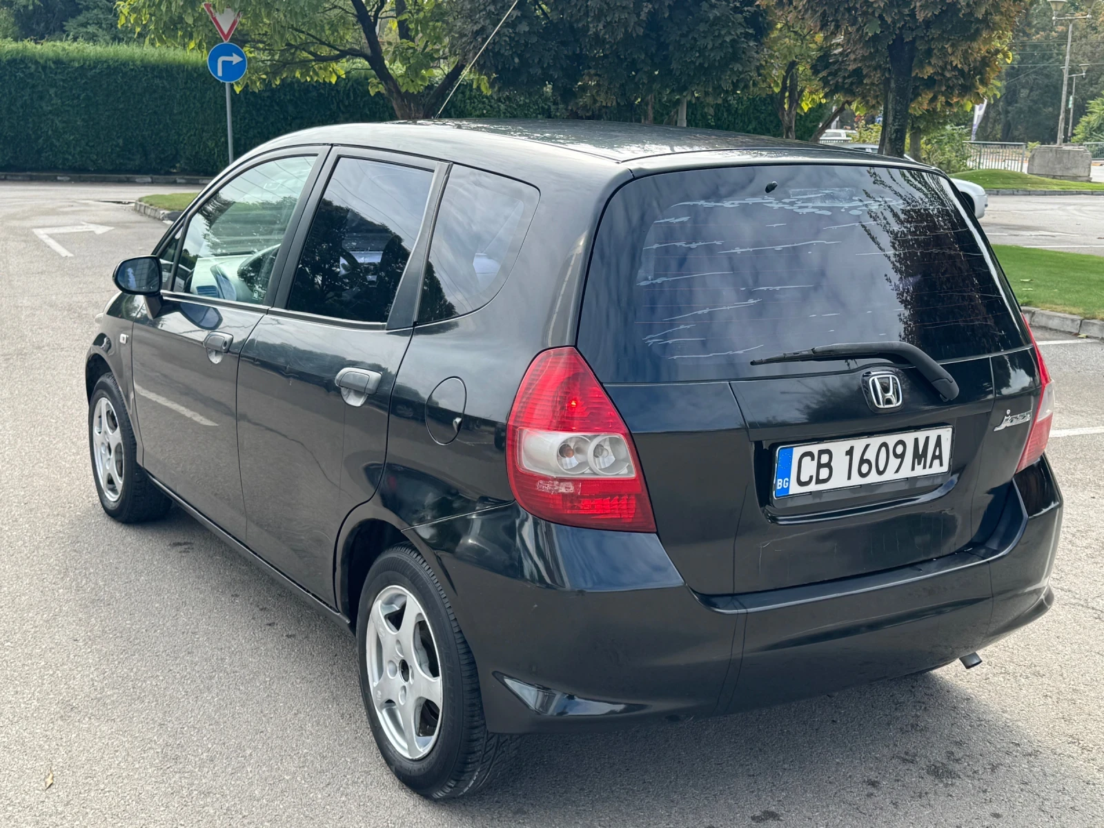 Honda Jazz, снимка 2 - Автомобили и джипове - 56244658