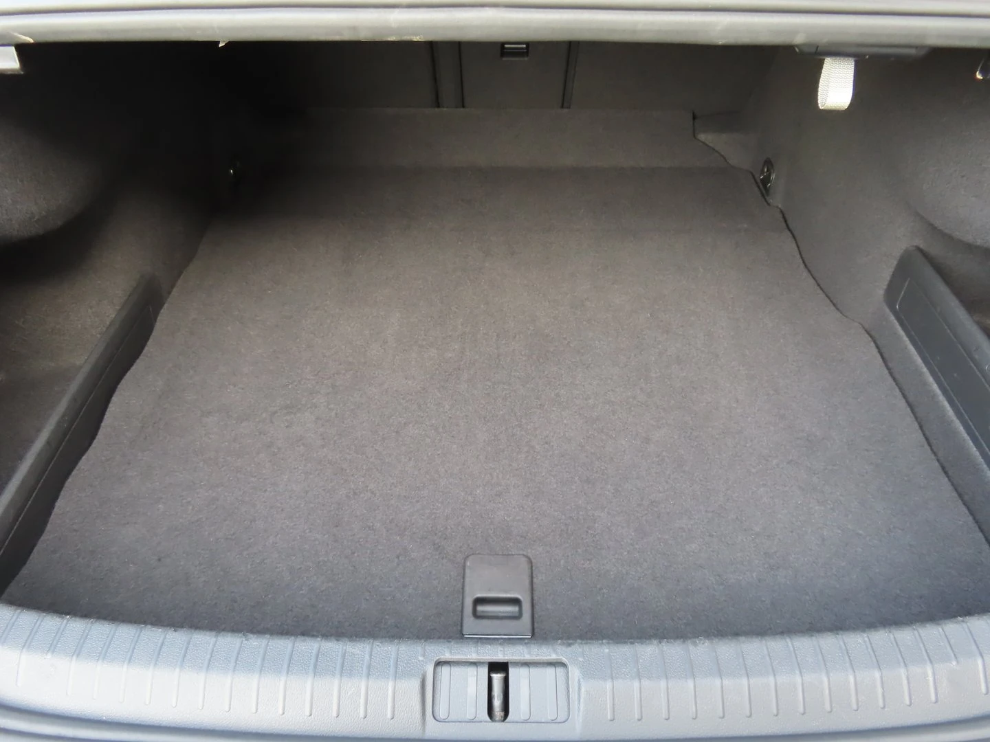 VW Passat, снимка 4 - Автомобили и джипове - 56421415